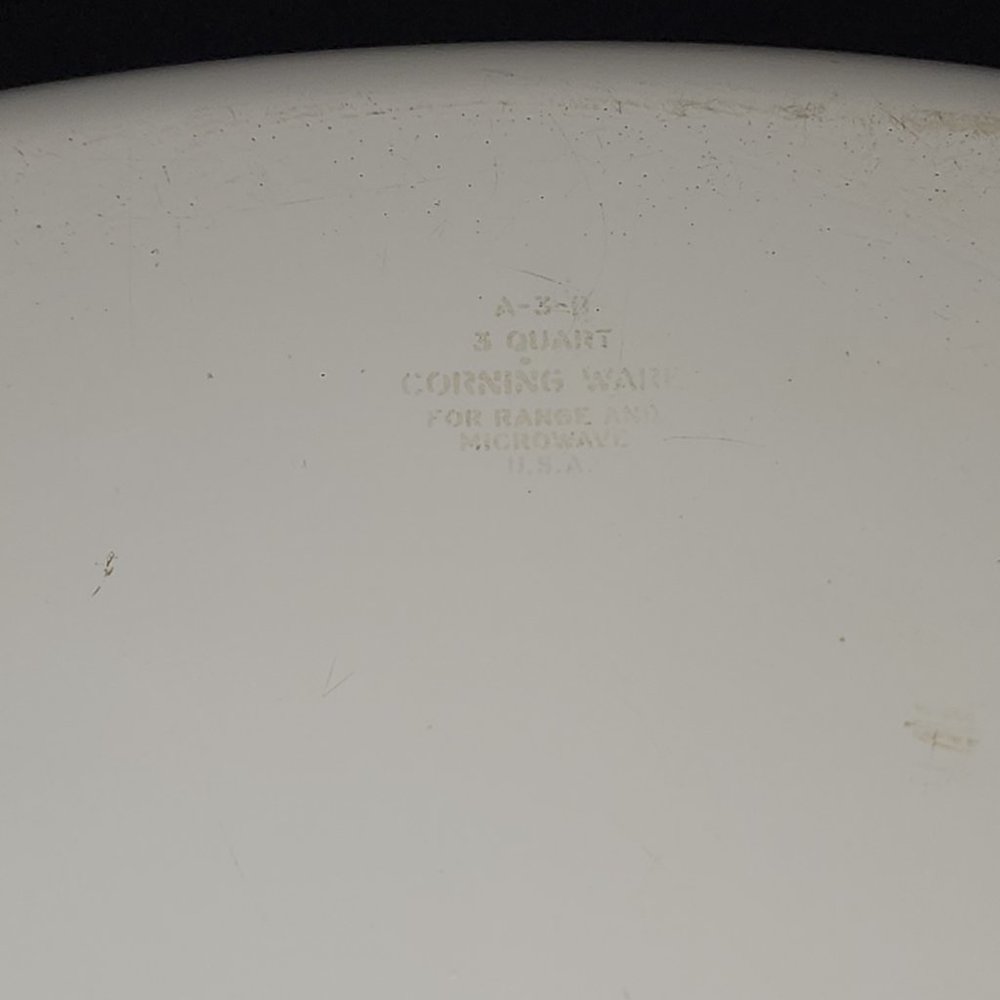 Vintage 3 Quart Corningware Casserole Dish with Pyrex Lid A-3-B - Picture 4 of 5